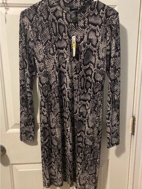 Long Sleeve Snake Print Dress - Black & White